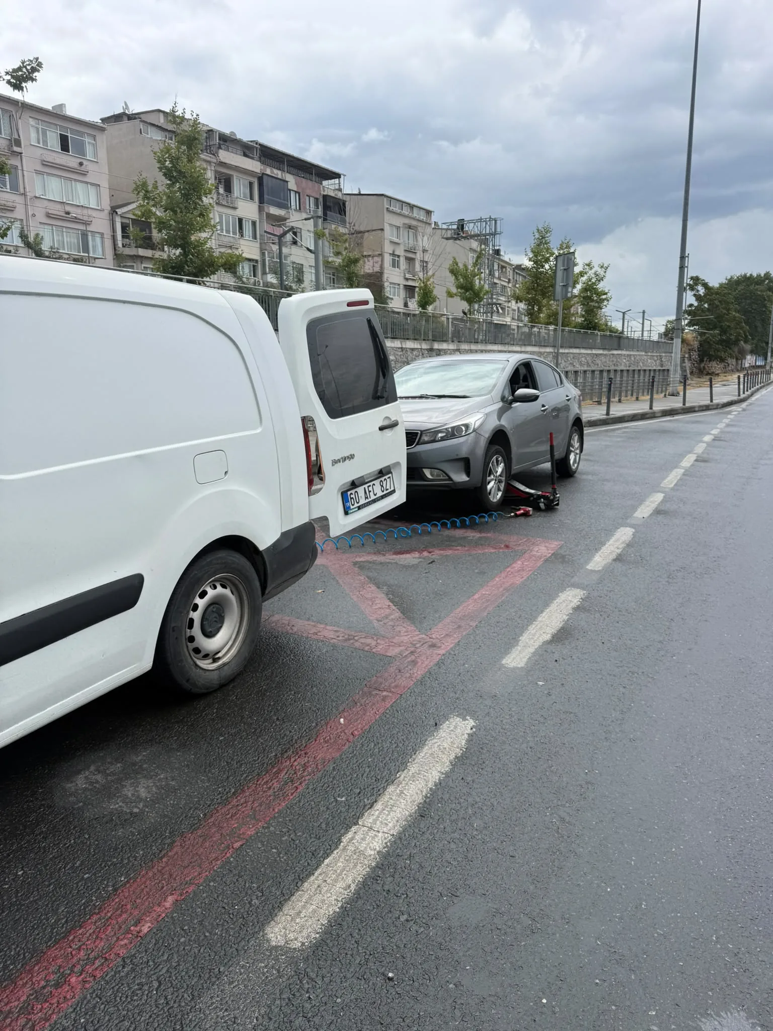Hafif ticari araç mobil lastik servisi | Furkan Oto Lastik