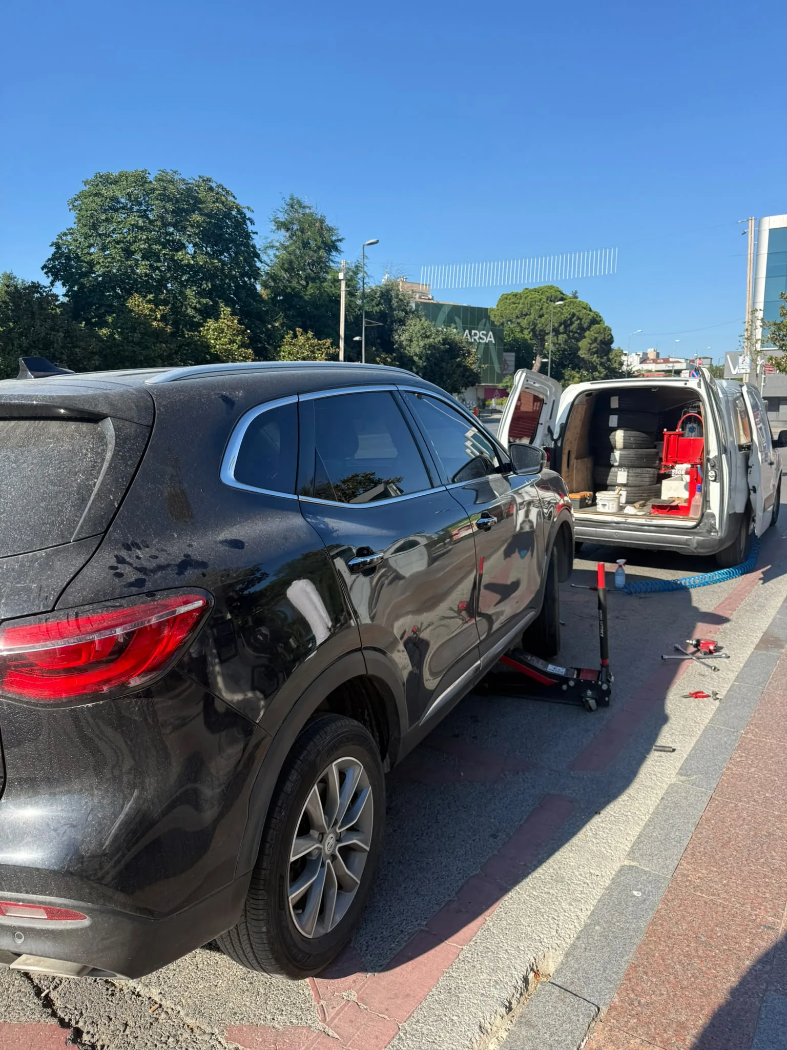 SUV mobil lastik yol yardım | Furkan Oto Lastik